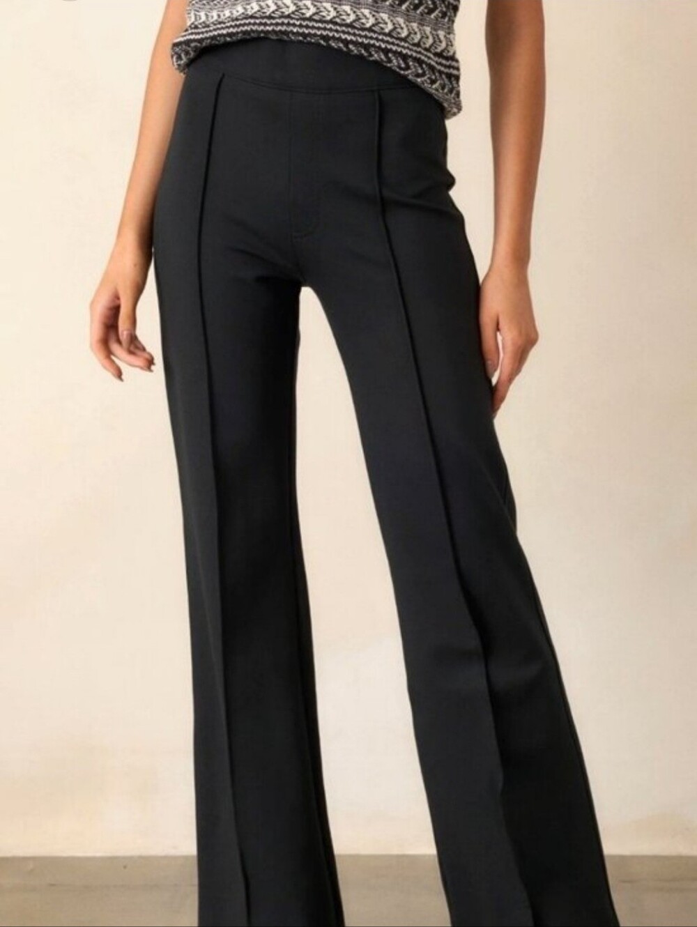 SPANX Supersmooth PerfectFit Ponte Flare Pants Black Sz M 20252R